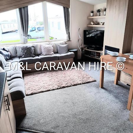 Gristhorpe Blue Dolphin Holiday Park מראה חיצוני תמונה