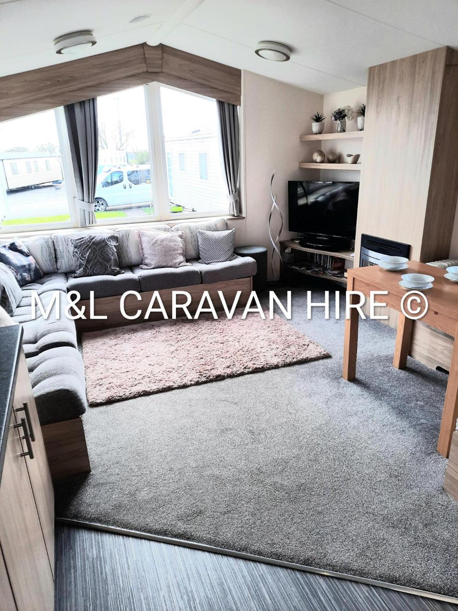 Gristhorpe Blue Dolphin Holiday Park מראה חיצוני תמונה
